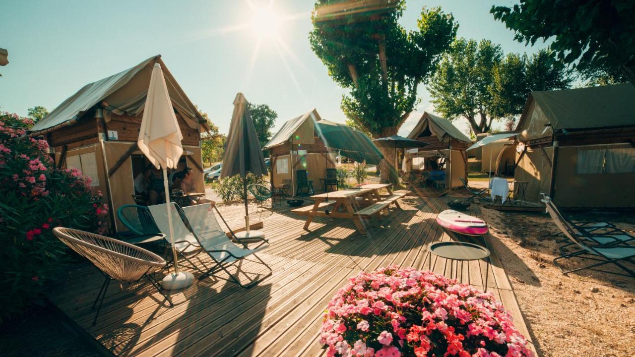 Sivinos Camping Boutique 马内尔巴 外观 照片