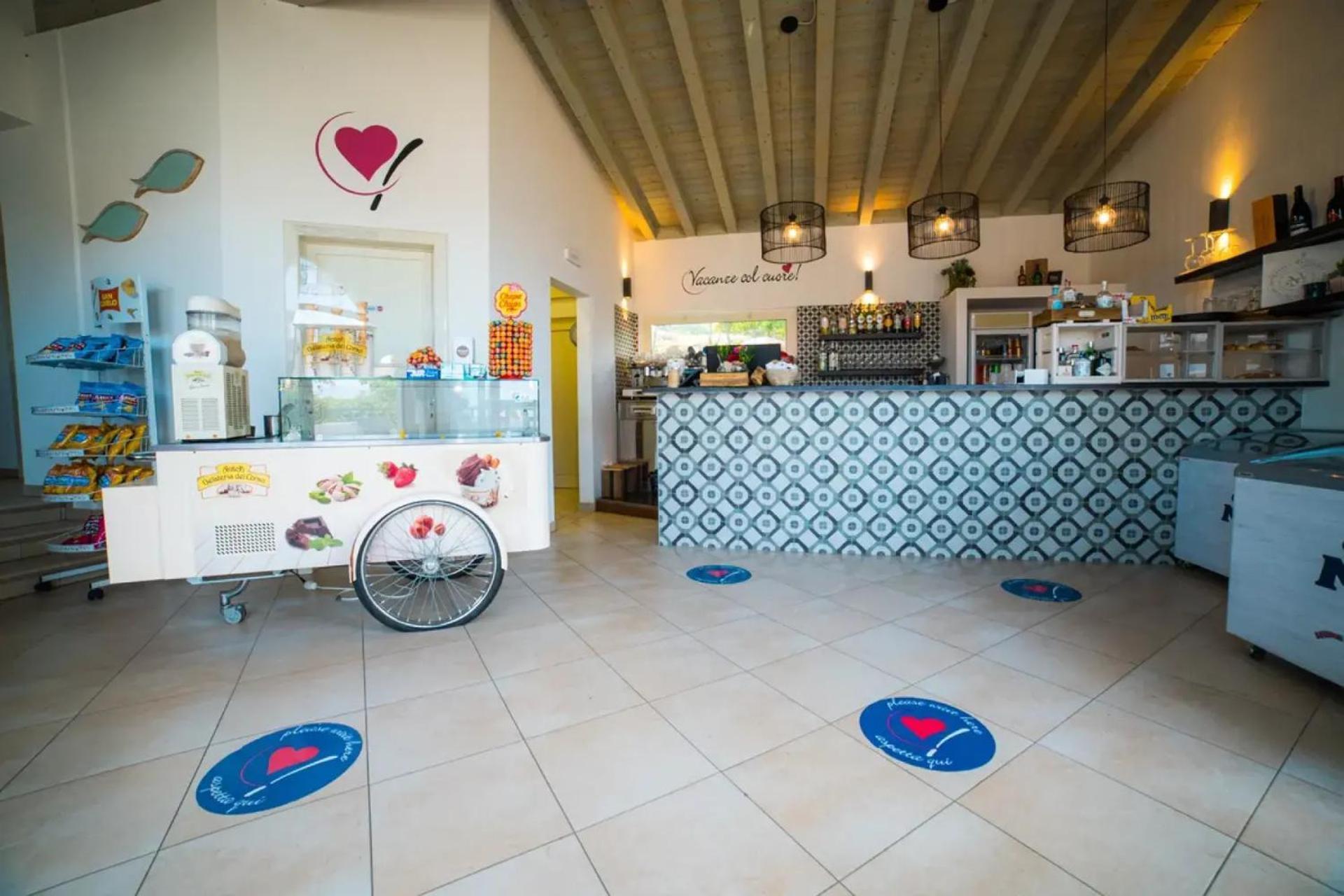 Sivinos Camping Boutique 马内尔巴 外观 照片