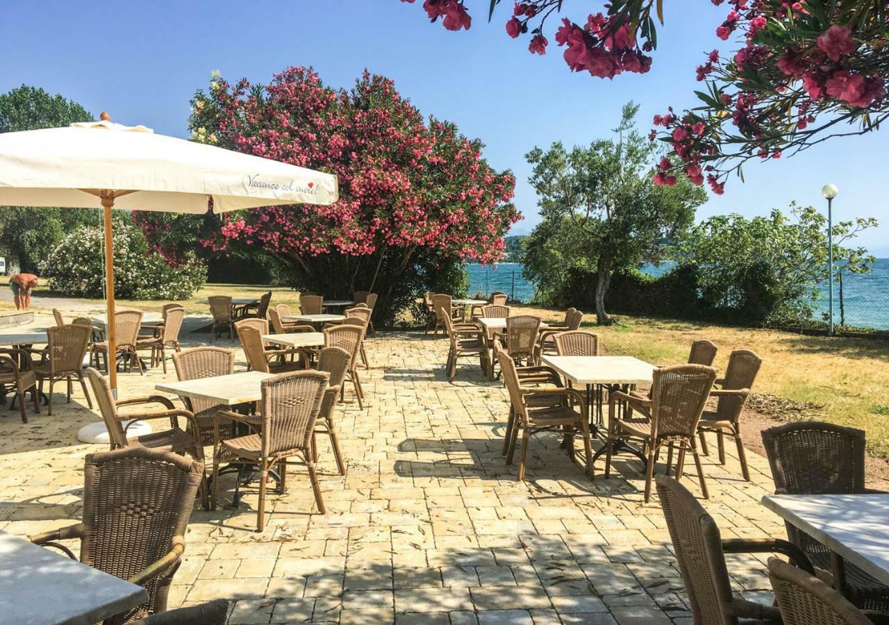 Sivinos Camping Boutique 马内尔巴 外观 照片